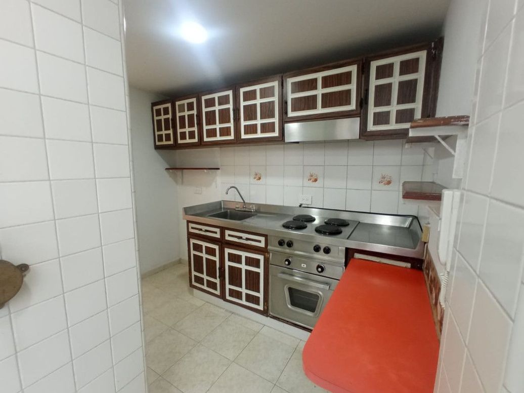 Apartamento de 2 alcobas en venta en Santa Barbara Central, Bogotá, 74 m² · foto 15 de 19