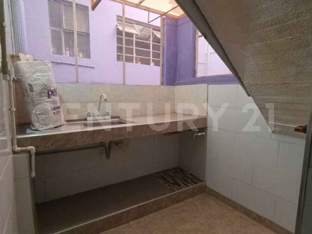 Casa de 6 alcobas en venta en San Isidro, Bogotá, 360 m² · foto 7 de 18