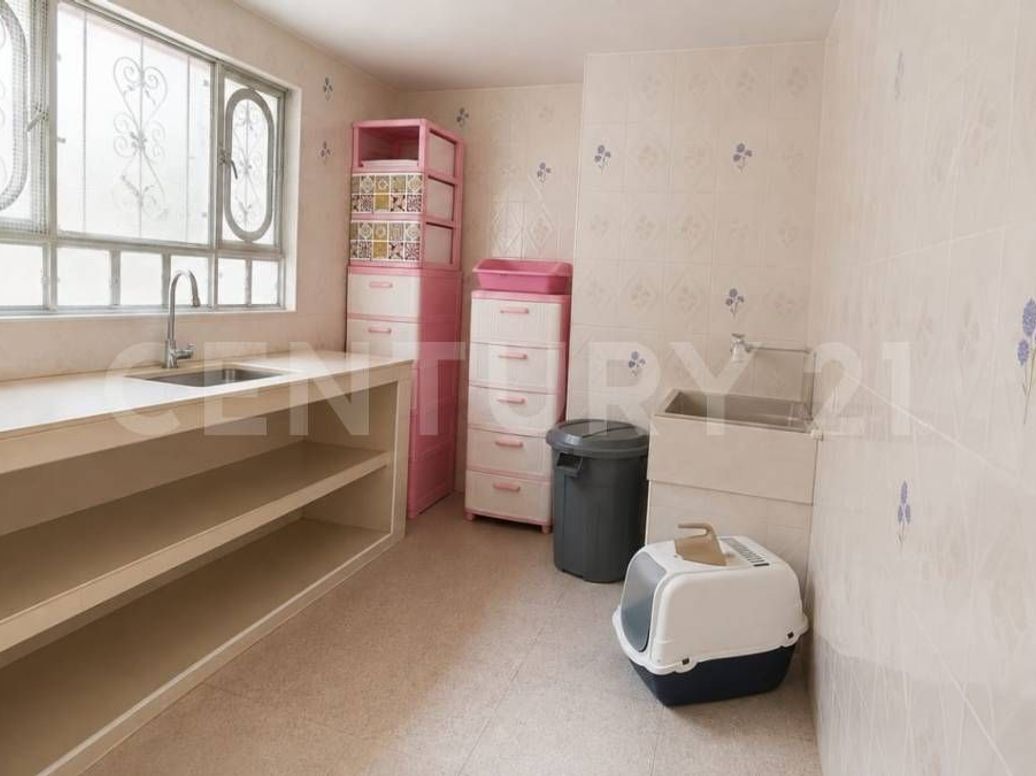 Casa de 6 alcobas en venta en San Isidro, Bogotá, 360 m² · foto 14 de 18