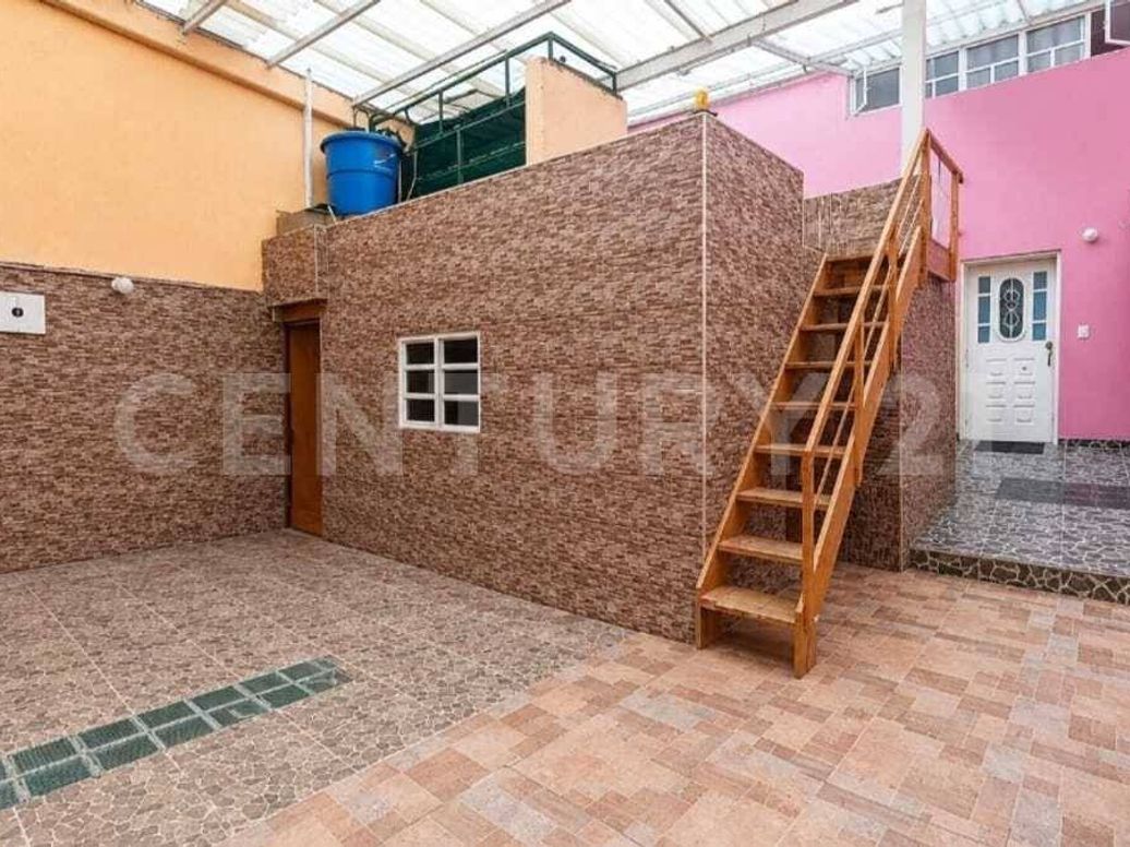 Casa de 6 alcobas en venta en San Isidro, Bogotá, 360 m² · foto 15 de 18