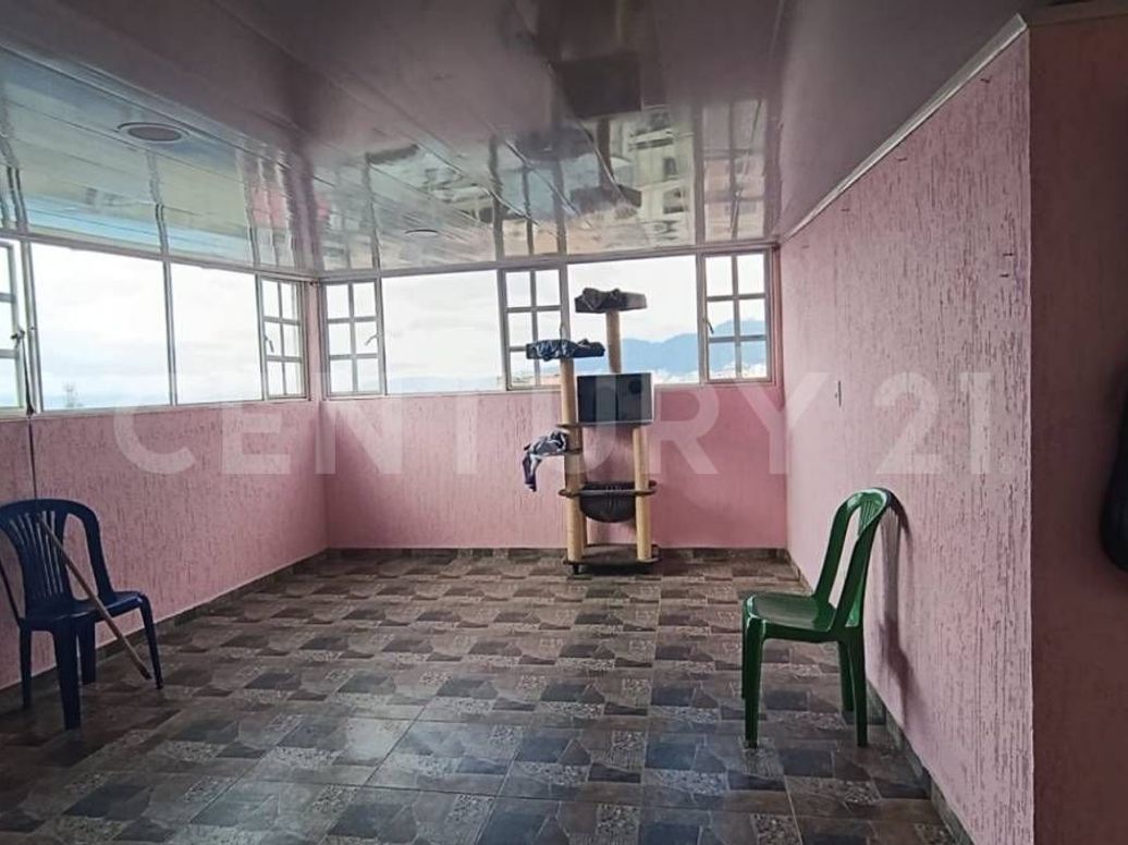 Casa de 6 alcobas en venta en San Isidro, Bogotá, 360 m² · foto 17 de 18