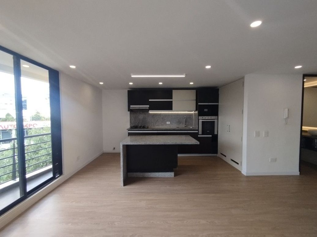 Apartamento de 1 alcoba en venta en Mónaco, Bogotá, 65 m² · foto 2 de 20