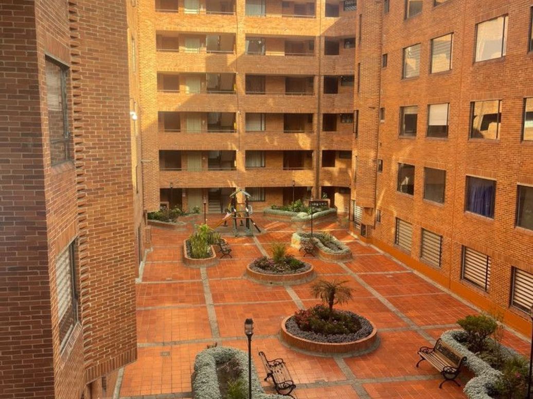 Apartamento de 3 alcobas en venta en Modelia Occidental, Bogotá, 82 m² · foto 10 de 20