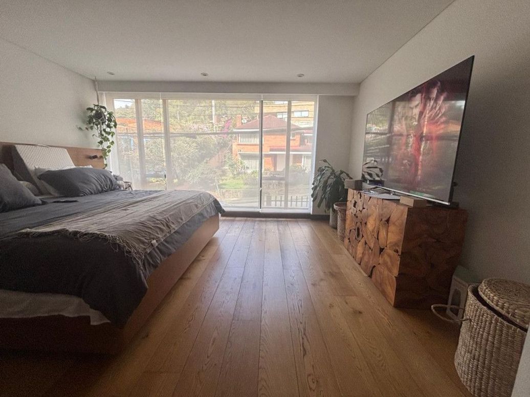 Apartamento de 3 alcobas en venta en El Refugio, Bogotá, 190 m² · foto 7 de 12