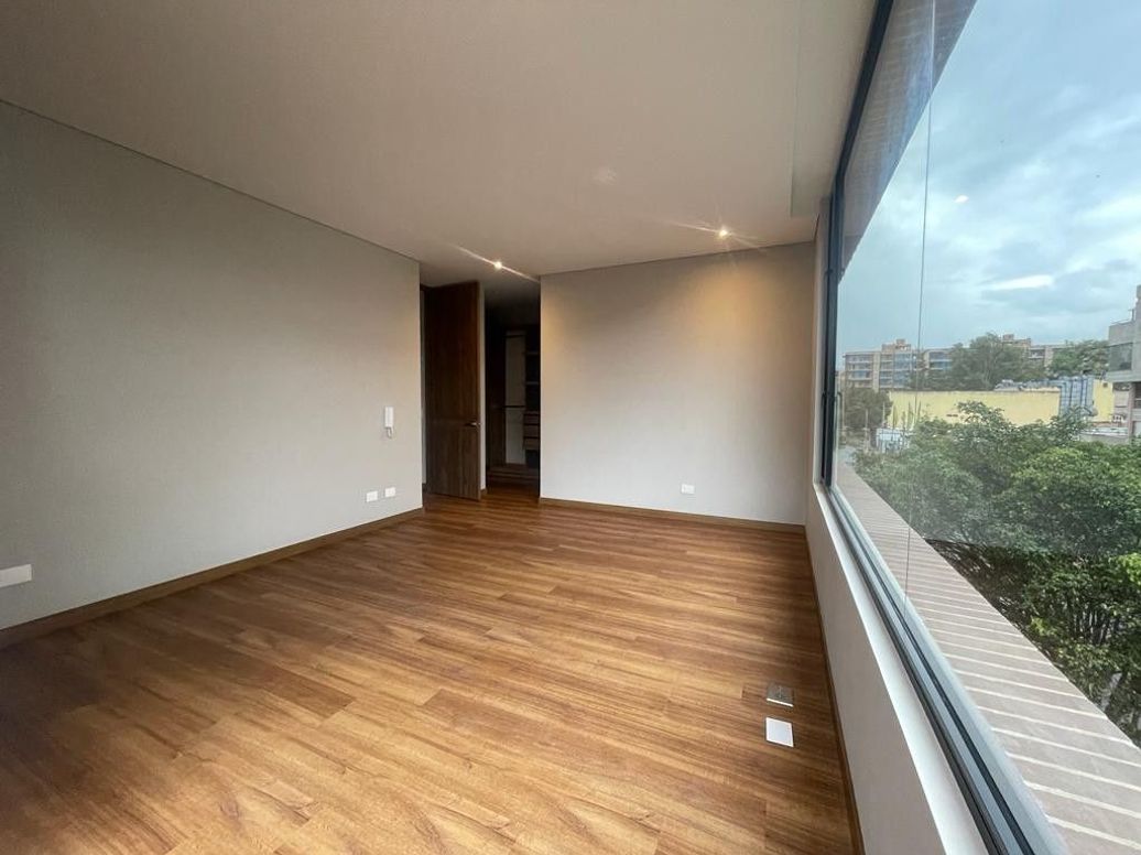Apartamento de 2 alcobas en arriendo en Chico Norte Et. Iii, Bogotá, 85 m² · foto 8 de 20