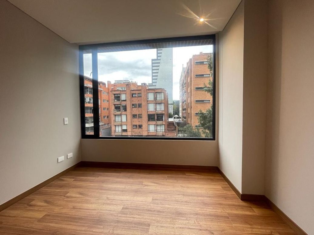 Apartamento de 2 alcobas en arriendo en Chico Norte Et. Iii, Bogotá, 85 m² · foto 13 de 20