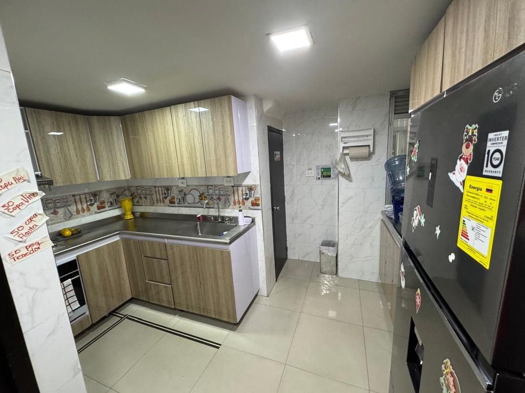 Casa de 6 alcobas en venta en Estoril, Bogotá, 580 m² · foto 13 de 20