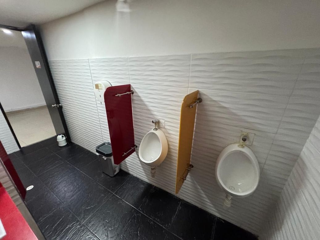 Casa de 6 alcobas en venta en Estoril, Bogotá, 580 m² · foto 18 de 20
