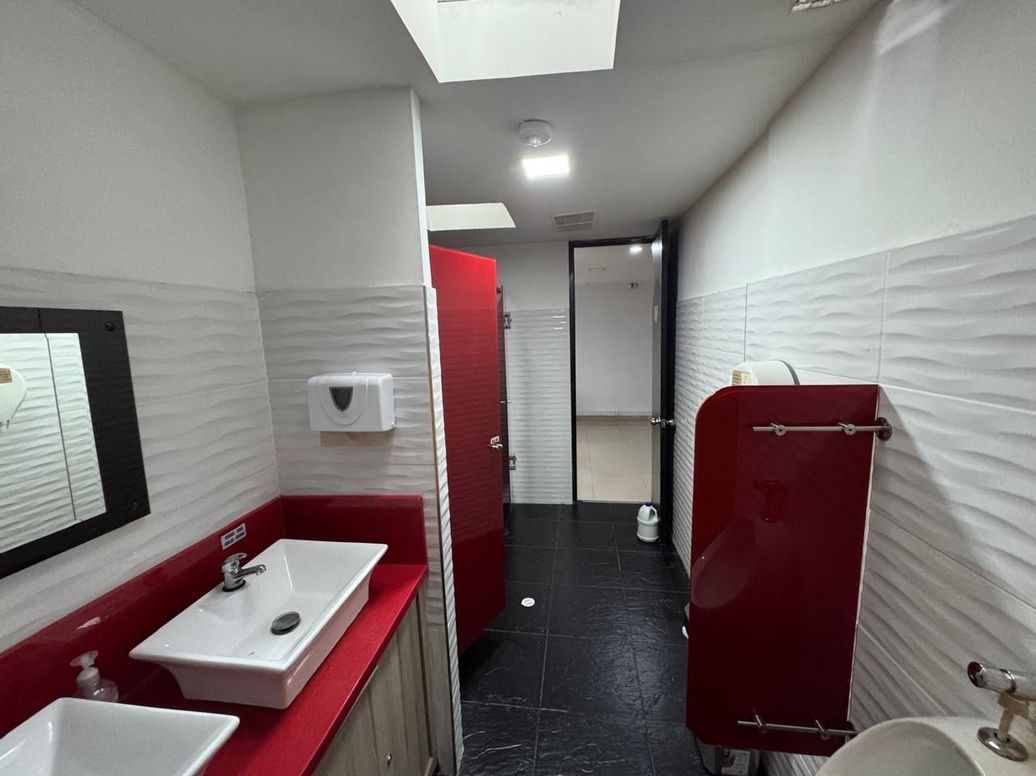 Casa de 6 alcobas en venta en Estoril, Bogotá, 580 m² · foto 17 de 20