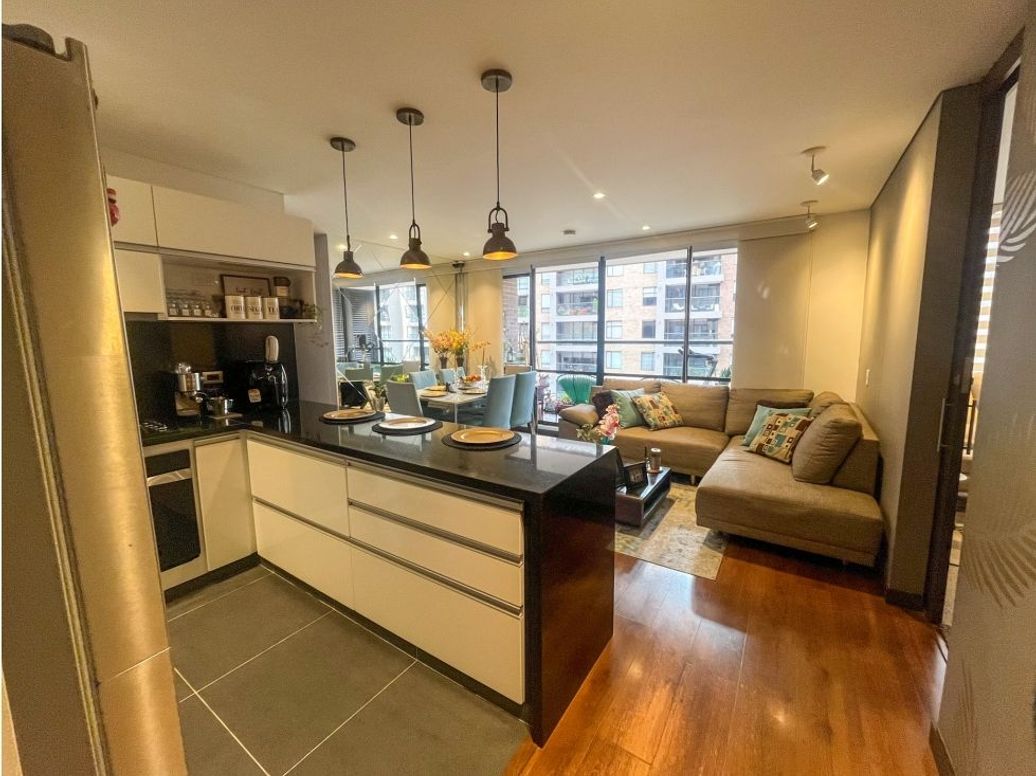 Apartamento de 3 alcobas en venta en Colina Campestre, Bogotá, 88 m² · foto 2 de 20