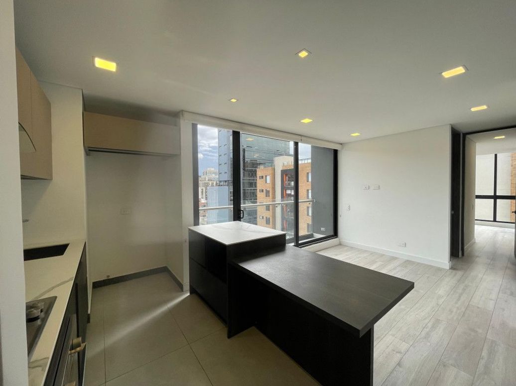 Apartamento de 2 alcobas en arriendo en Santa Barbara Oriental, Bogotá, 53 m² · foto 2 de 13