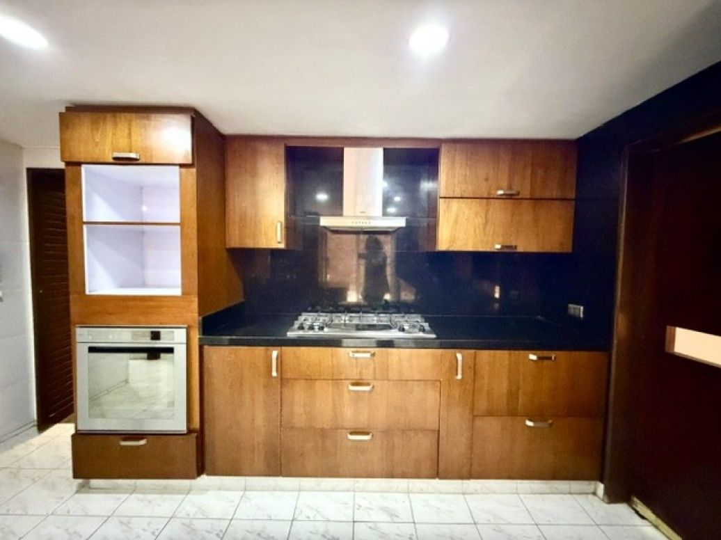 Apartamento de 3 alcobas en venta en La Cabrera, Bogotá, 509 m² · foto 7 de 20