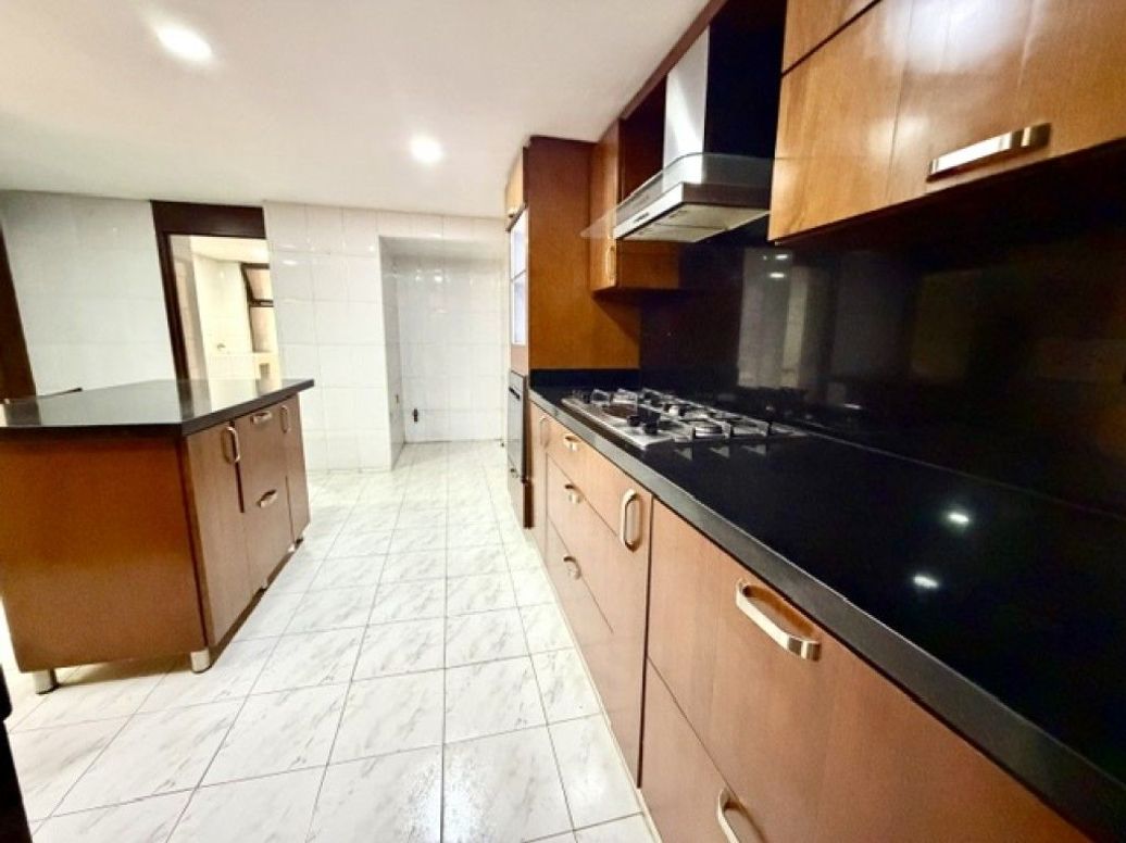 Apartamento de 3 alcobas en venta en La Cabrera, Bogotá, 509 m² · foto 8 de 20