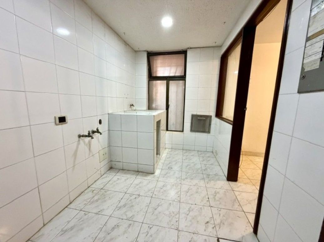 Apartamento de 3 alcobas en venta en La Cabrera, Bogotá, 509 m² · foto 11 de 20