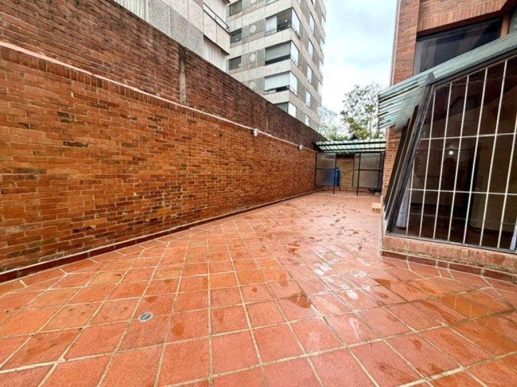 Apartamento de 3 alcobas en venta en La Cabrera, Bogotá, 509 m² · foto 13 de 20