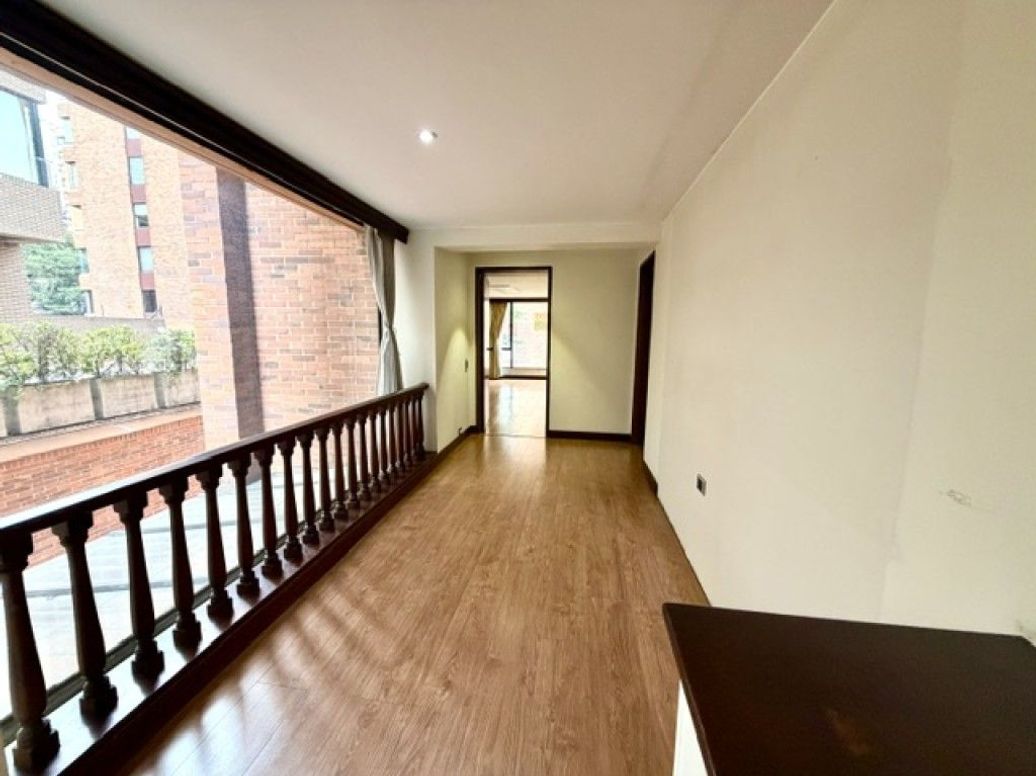 Apartamento de 3 alcobas en venta en La Cabrera, Bogotá, 509 m² · foto 18 de 20