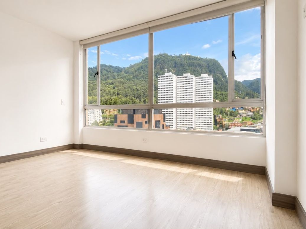 Apartamento de 2 alcobas en venta en La Macarena, Bogotá, 65 m² · foto 2 de 11