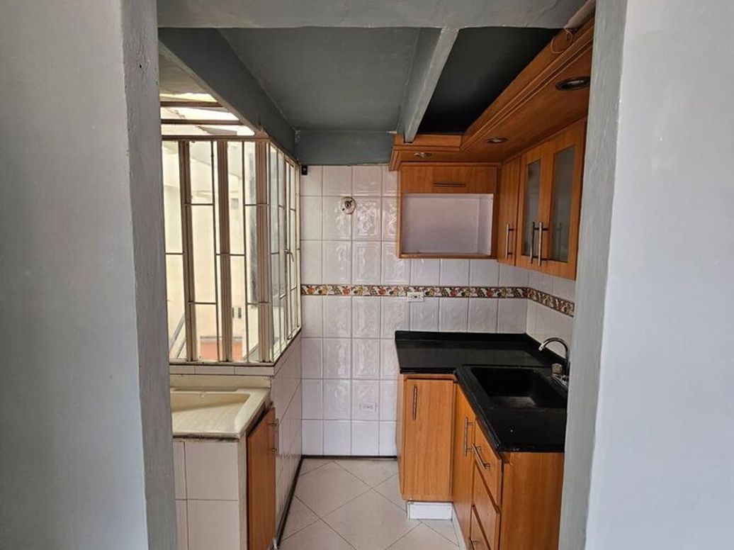 Apartamento de 2 alcobas en venta en Granjas Del Dorado, Bogotá, 47 m² · foto 2 de 10