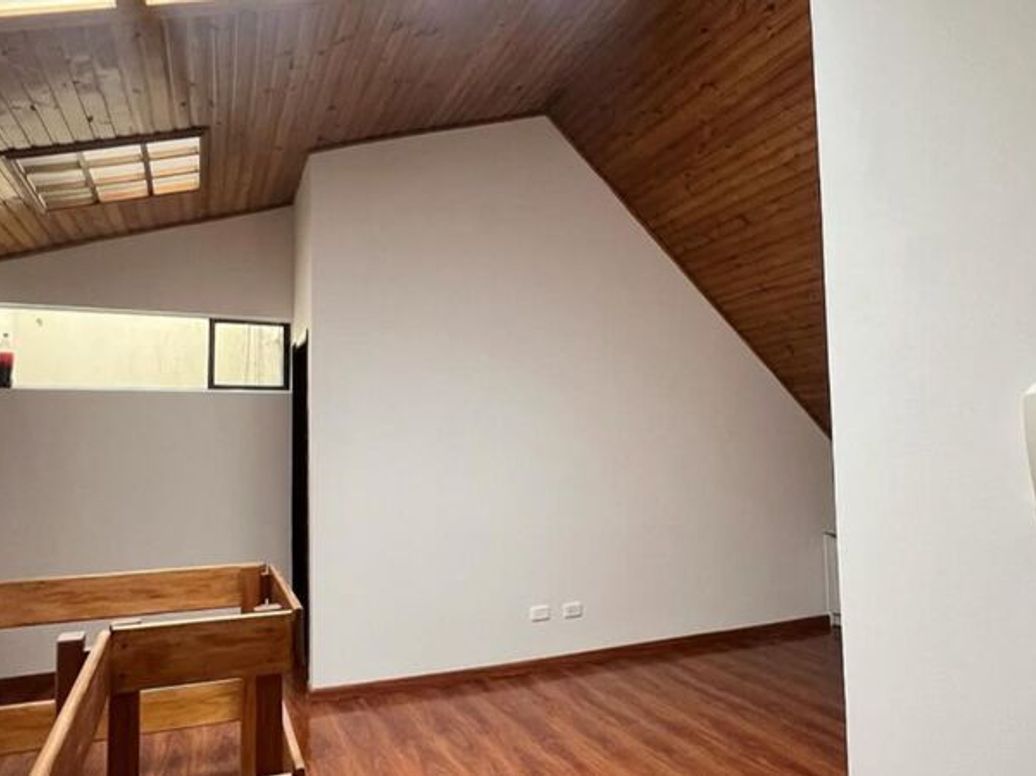 Apartamento de 4 alcobas en venta en El Batan, Bogotá, 131 m² · foto 5 de 5