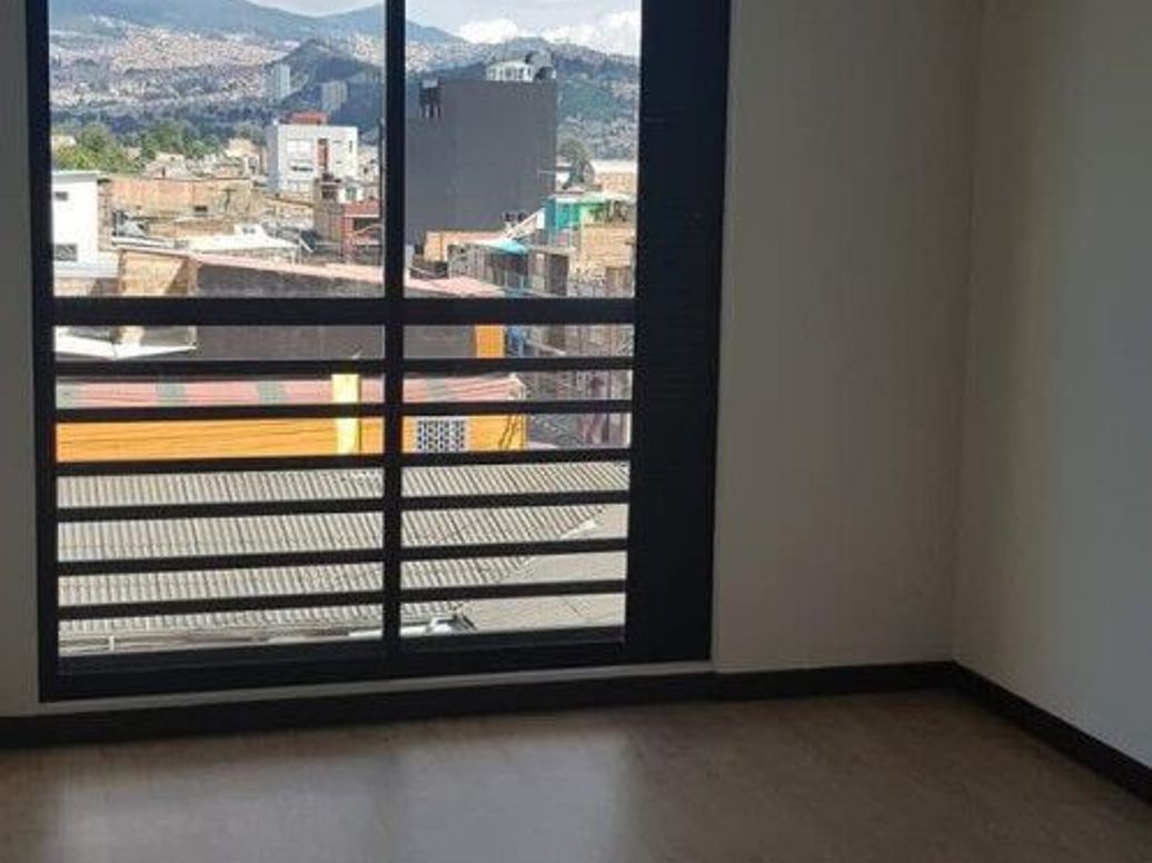 Apartamento de 2 alcobas en venta en Santander Sur, Bogotá, 45 m² · foto 2 de 10