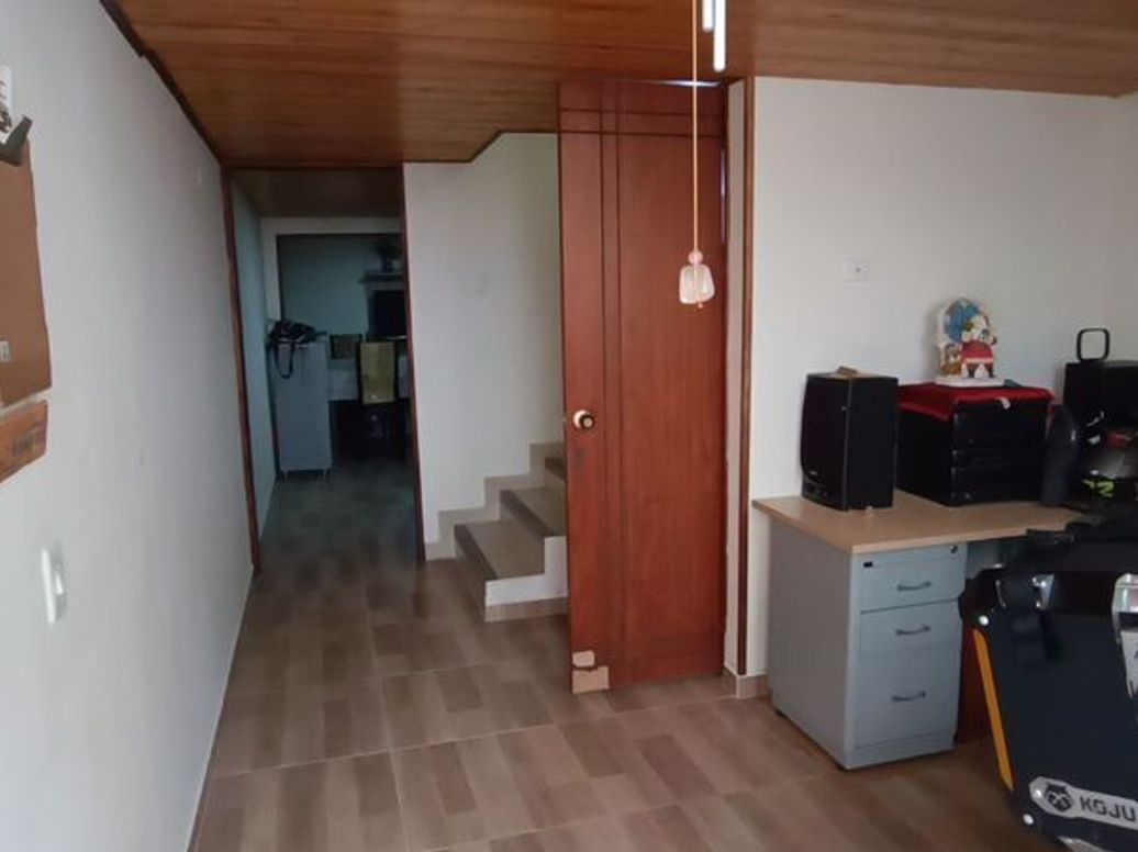 Casa de 4 alcobas en venta en Las Lomas, Bogotá, 91 m² · foto 3 de 20