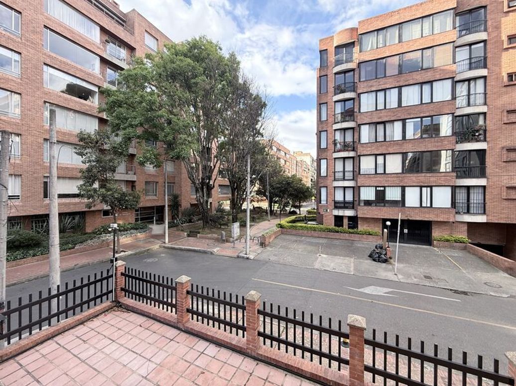 Apartamento de 3 alcobas en venta en Antiguo Country, Bogotá, 111 m² · foto 10 de 18