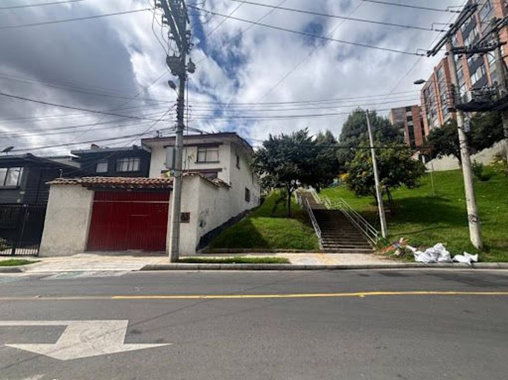 Casa de 5 alcobas en venta en Chapinero Central, Bogotá, 300 m² · foto 3 de 19