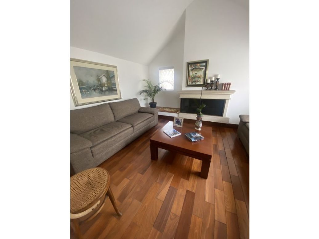 Casa de 4 alcobas en venta en El Recreo De Los Frailes, Bogotá, 300 m² · foto 7 de 11
