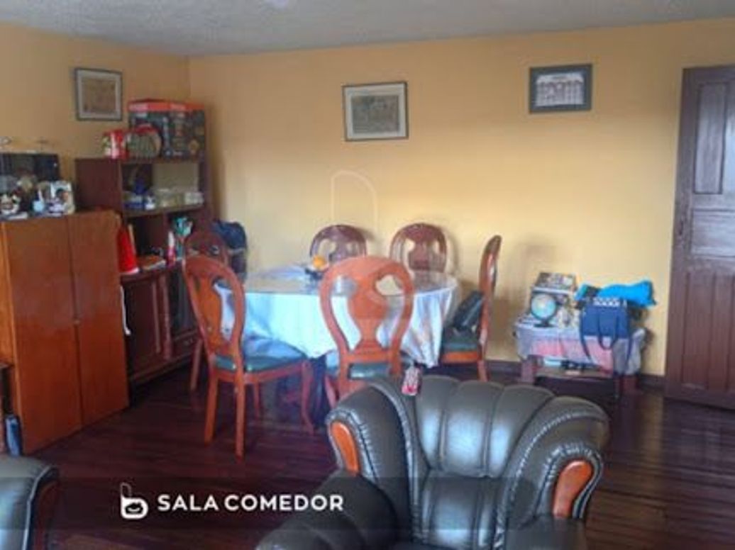 Casa de 5 alcobas en venta en Santa Rita, Bogotá, 140 m² · foto 2 de 11