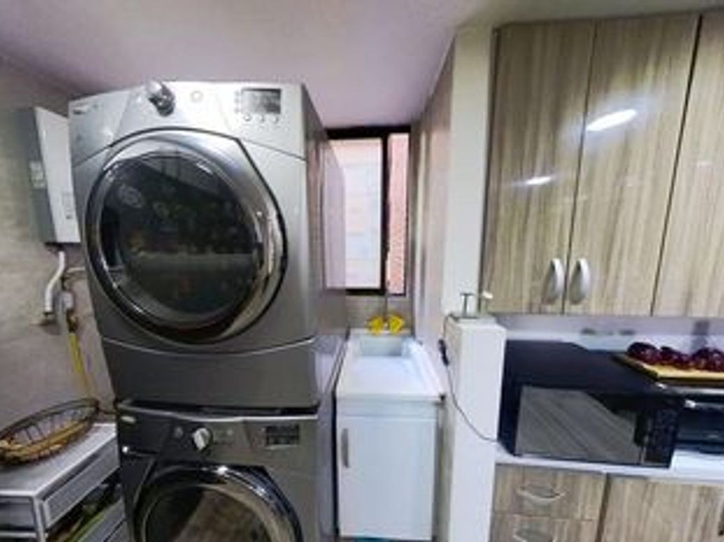 Apartamento de 3 alcobas en venta en Chico Norte Et. Iii, Bogotá, 105 m² · foto 8 de 20