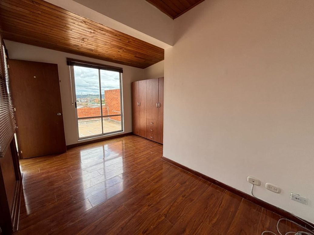 Apartamento de 4 alcobas en venta en San Antonio Nor - Occidental, Bogotá, 99 m² · foto 7 de 20