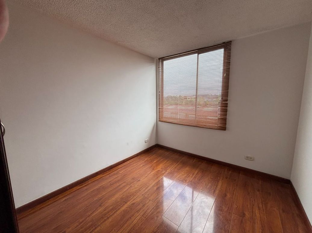 Apartamento de 4 alcobas en venta en San Antonio Nor - Occidental, Bogotá, 99 m² · foto 8 de 20