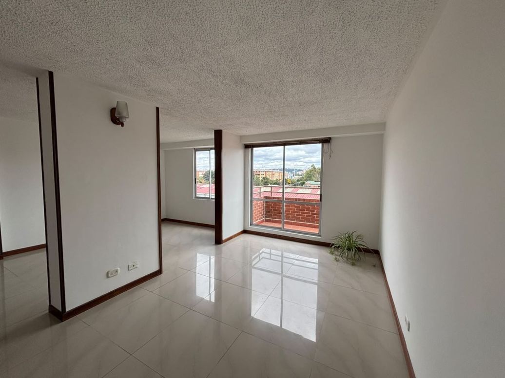 Apartamento de 4 alcobas en venta en San Antonio Nor - Occidental, Bogotá, 99 m² · foto 3 de 20