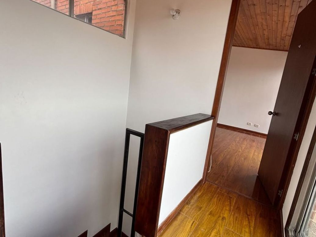 Apartamento de 4 alcobas en venta en San Antonio Nor - Occidental, Bogotá, 99 m² · foto 12 de 20