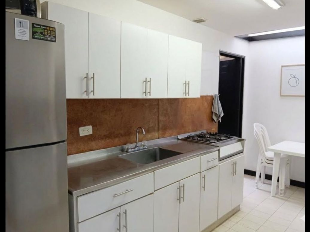 Casa de 8 alcobas en venta en Chicó Norte, Bogotá, 360 m² · foto 2 de 10