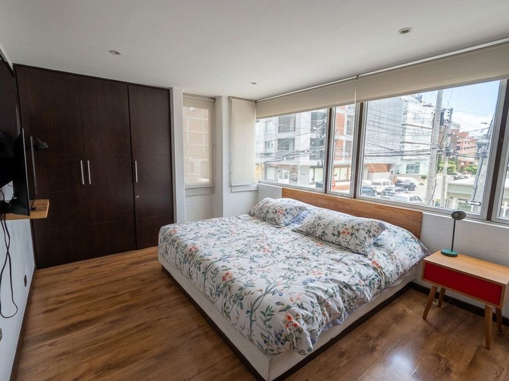 Apartamento de 2 alcobas en venta en Chico Norte Et. Ii, Bogotá, 135 m² · foto 10 de 18