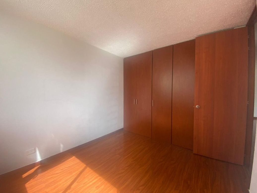 Apartamento de 2 alcobas en venta en Britalia, Bogotá, 63 m² · foto 10 de 19
