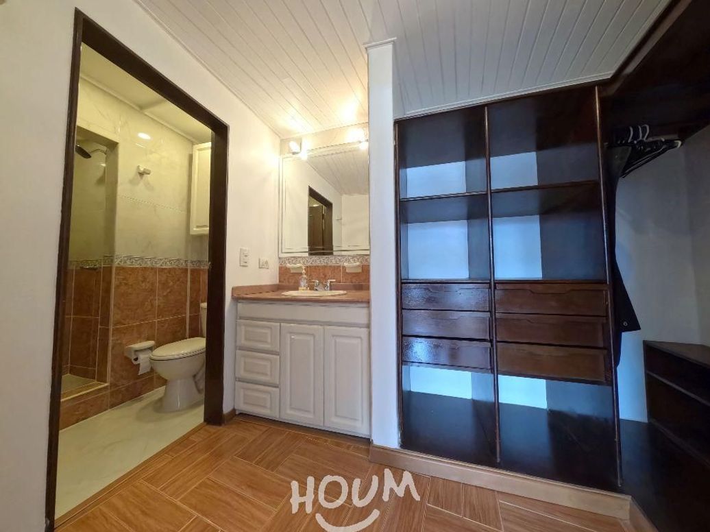 Apartamento de 2 alcobas en arriendo en Santa Barbara Occidental, Bogotá, 93 m² · foto 11 de 18