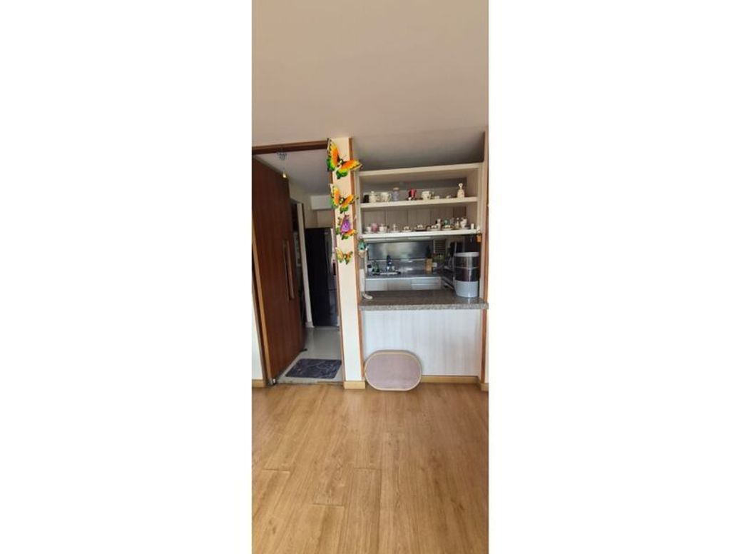 Apartamento de 3 alcobas en venta en La Felicidad, Bogotá, 76 m² · foto 2 de 16