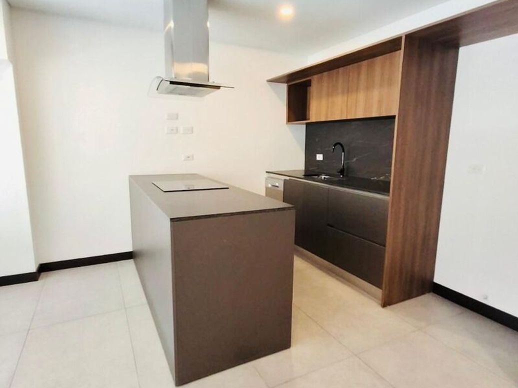 Apartaestudio en venta en Chico, Bogotá, 65 m² · foto 10 de 20