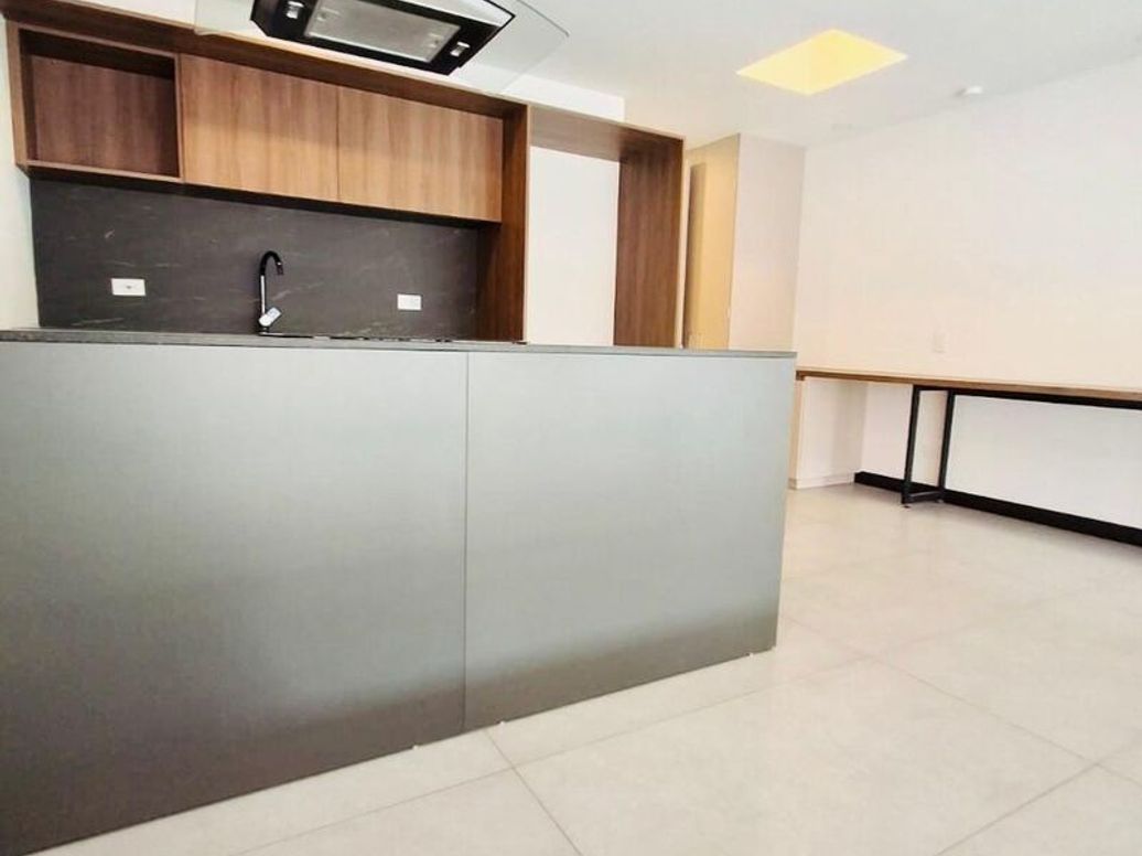 Apartaestudio en venta en Chico, Bogotá, 65 m² · foto 8 de 20