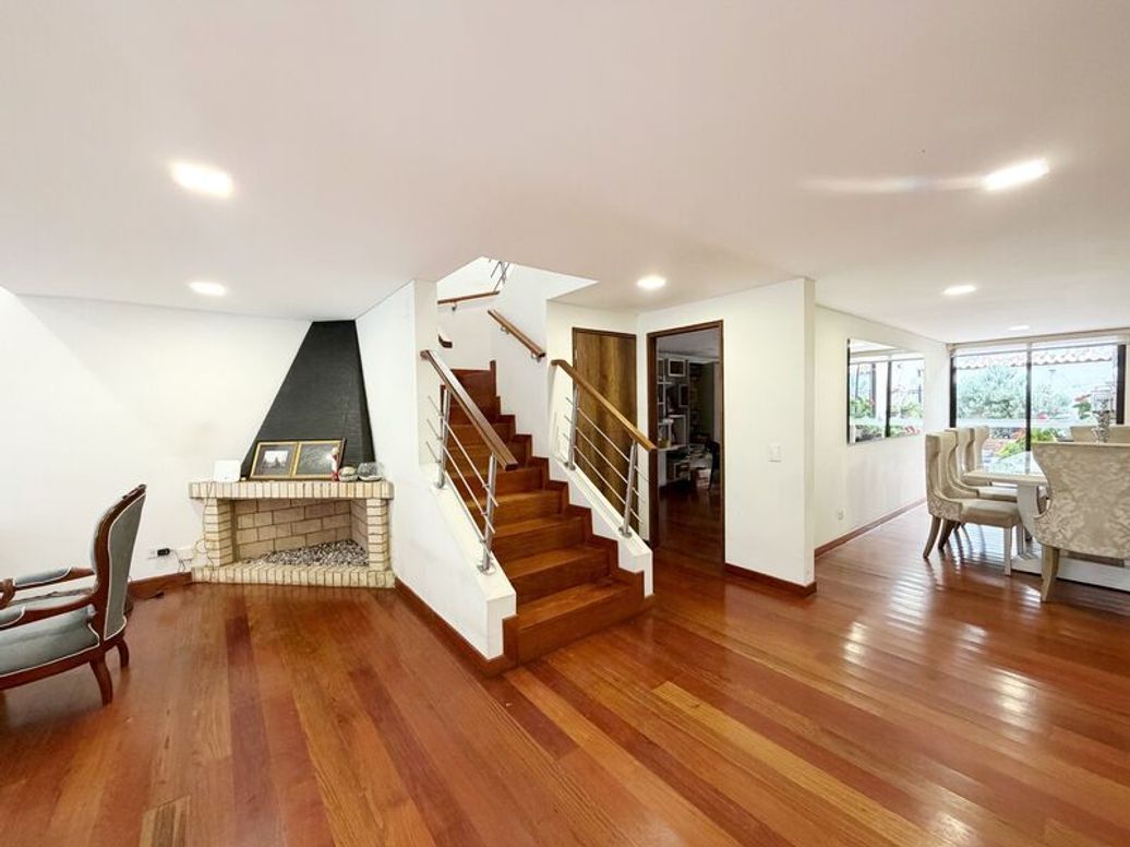 Casa de 3 alcobas en venta en Estrella Del Norte, Bogotá, 450 m² · foto 4 de 19