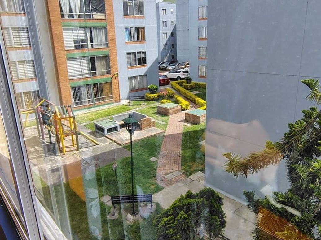 Apartamento de 3 alcobas en venta en El Rincon Del Castillo, Bogotá, 58 m² · foto 5 de 18