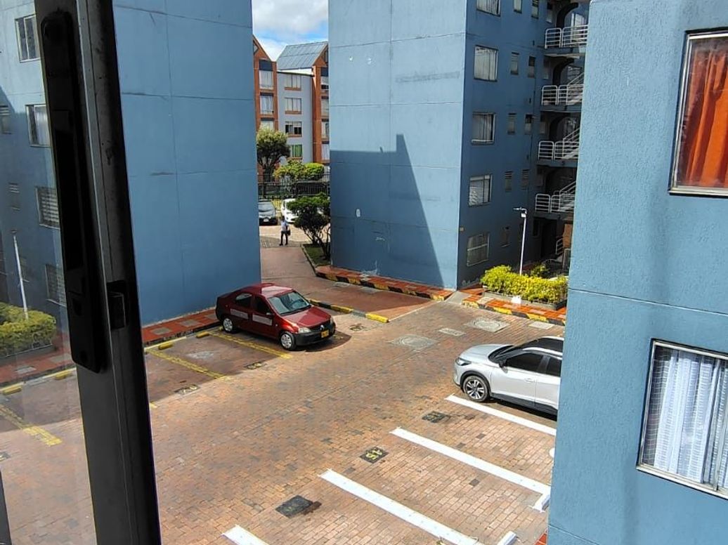 Apartamento de 3 alcobas en venta en El Rincon Del Castillo, Bogotá, 58 m² · foto 16 de 18