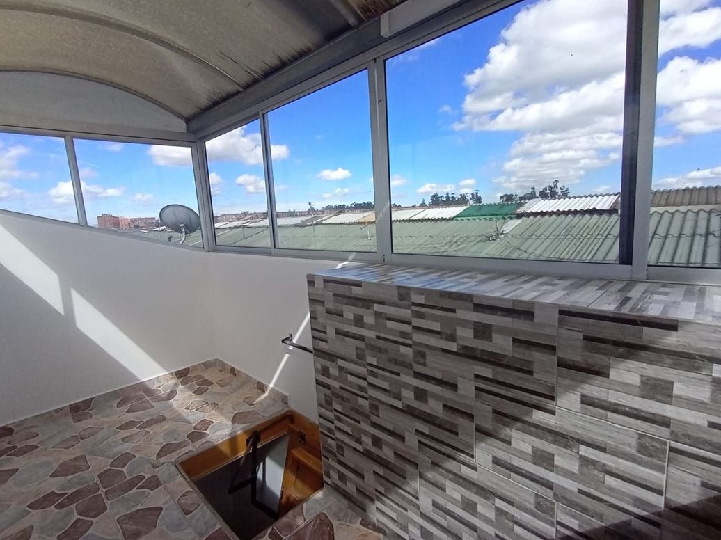Casa de 3 alcobas en venta en Campo Alegre, Bogotá, 50 m² · foto 16 de 19