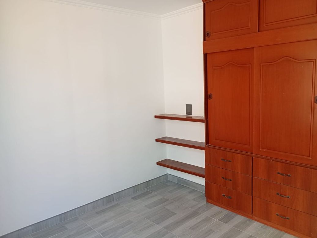 Casa de 3 alcobas en venta en Campo Alegre, Bogotá, 50 m² · foto 14 de 19