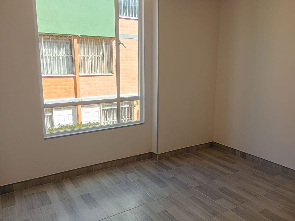 Casa de 3 alcobas en venta en Campo Alegre, Bogotá, 50 m² · foto 13 de 19