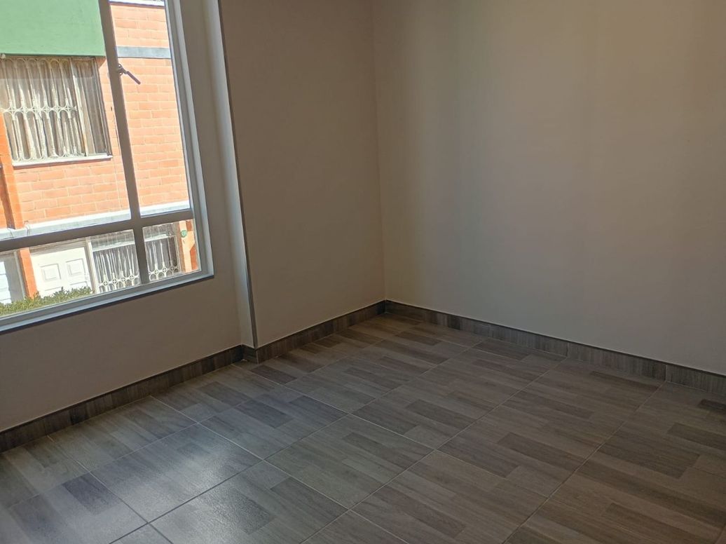 Casa de 3 alcobas en venta en Campo Alegre, Bogotá, 50 m² · foto 11 de 19