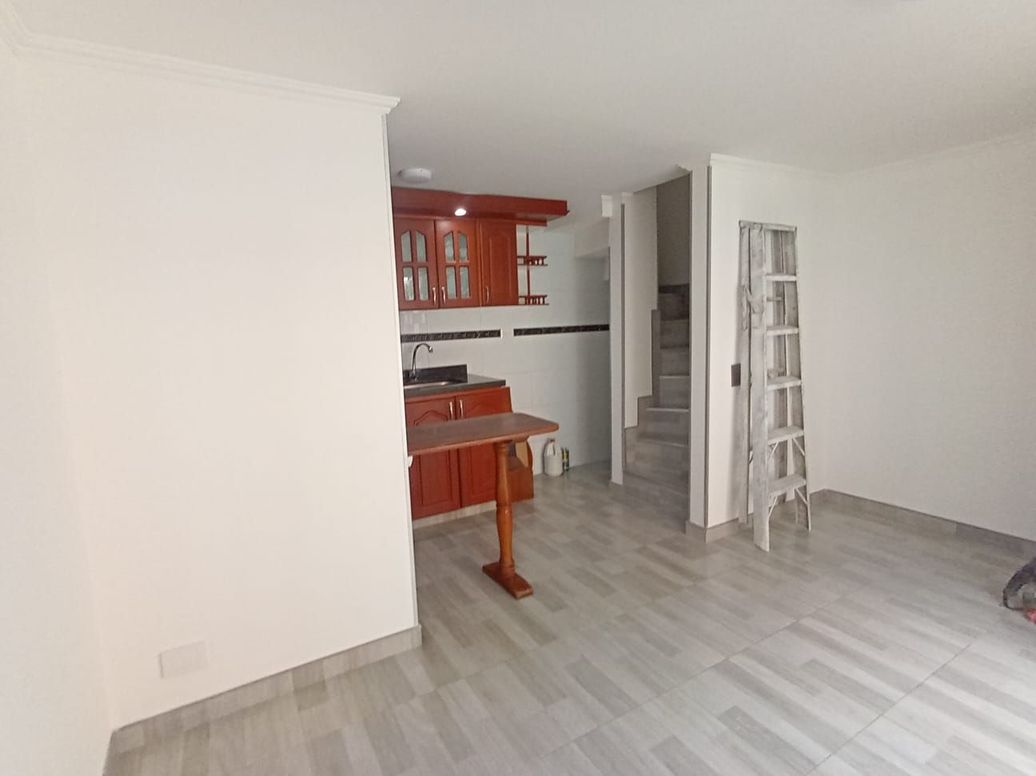 Casa de 3 alcobas en venta en Campo Alegre, Bogotá, 50 m² · foto 9 de 19
