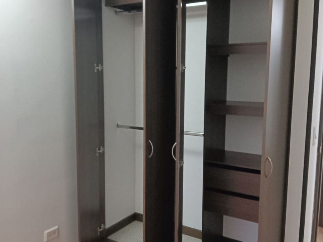 Apartamento en venta en Castilla, Bogotá · foto 5 de 11